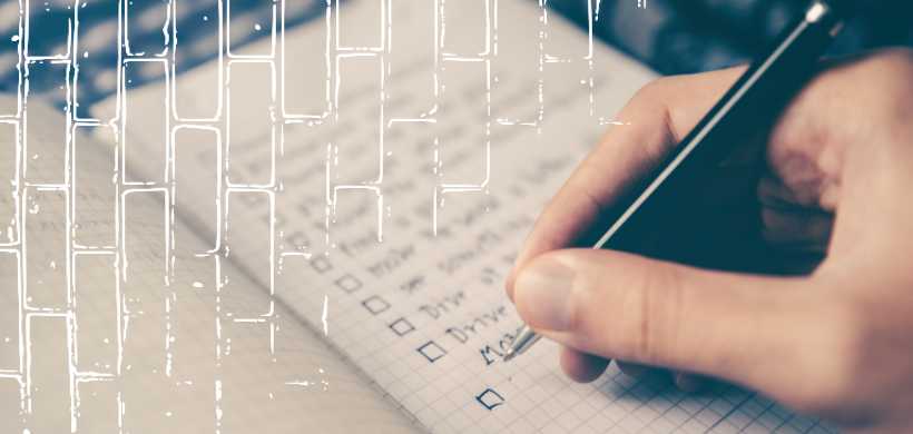 un to-do list escrito en un papel