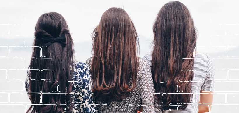 3 mujeres de espalda, fondo blanco